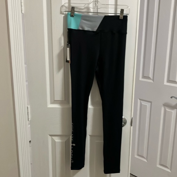 NWT CreateLogy Yoga Pants. Size- S - Picture 1 of 4